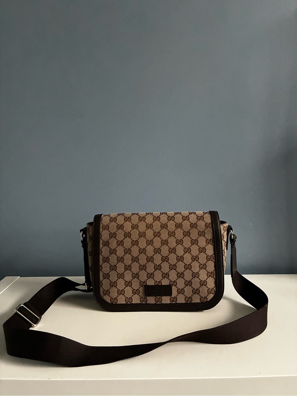 Gucci Beige Brown GG Canvas Messenger Bag with Dark Brown Trim